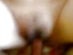 Sri-lankaise tamoule maman aux seins lait